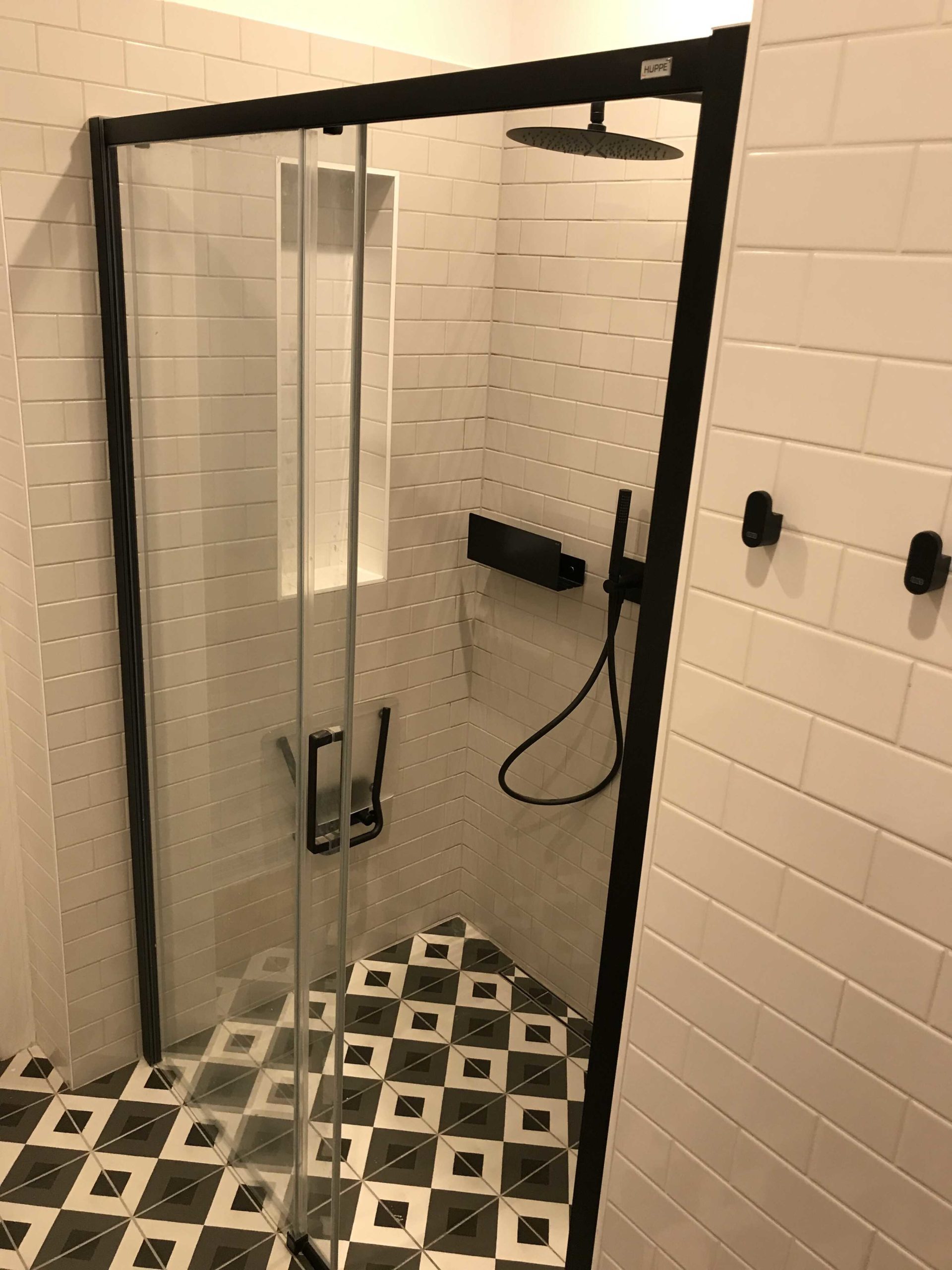 Služby bytu výměna vany a sprchového koutu rekonostrukce Praha (1)